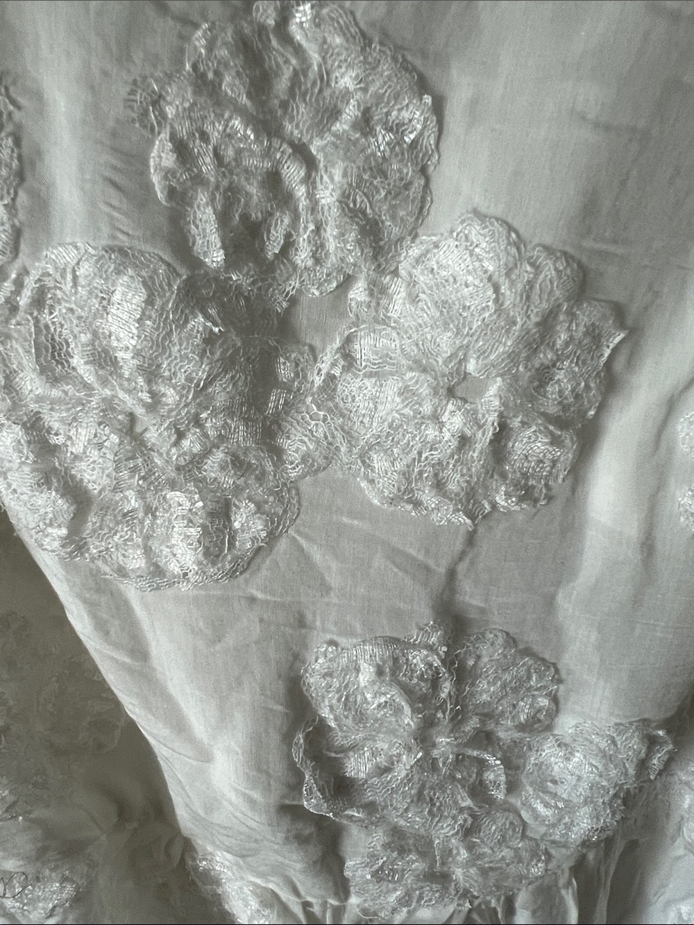 NWT REVOLVE Australia SHOWPO Pink Diamond Claya white embroidery dress US 16 - Picture 5 of 9